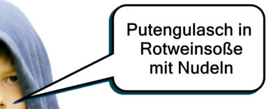 Putengulasch in Rotweinsoe mit Nudeln